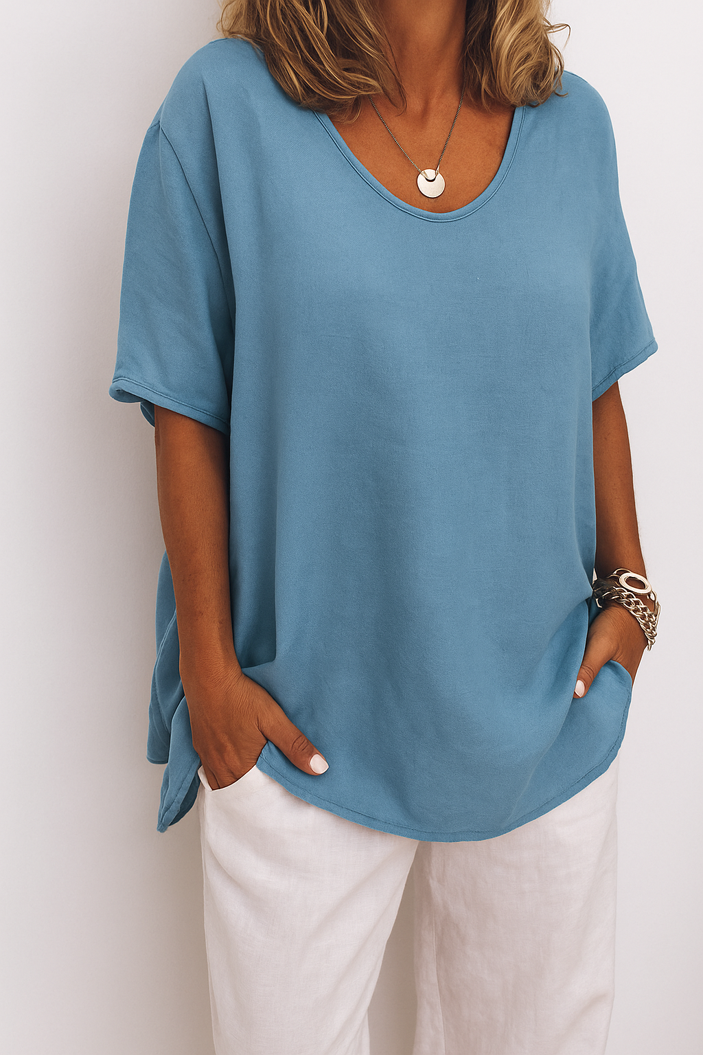 Lana - Top Loose Fit with Round Neck